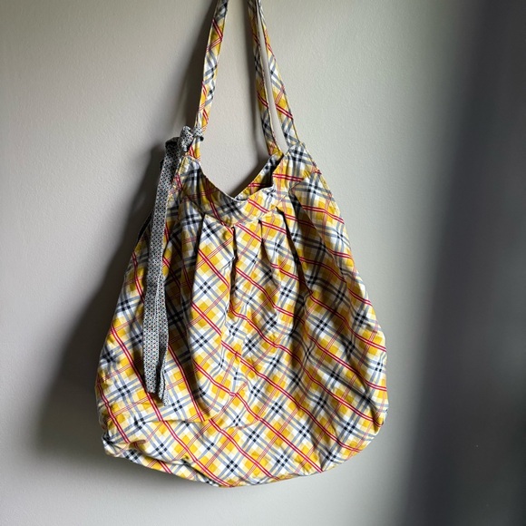 Yellow Plaid Tote Bag with Magnetic Closure - Picture 1 of 6